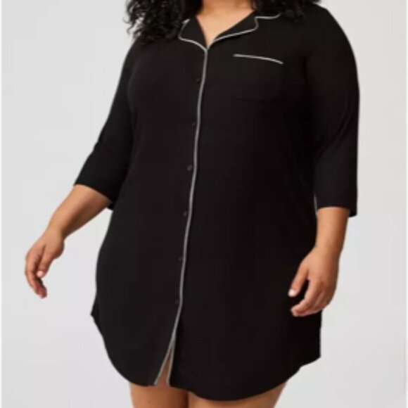Super Soft by Torrid Rib Button Through Sleep Gown in Black with White Piping - Picture 2 of 8